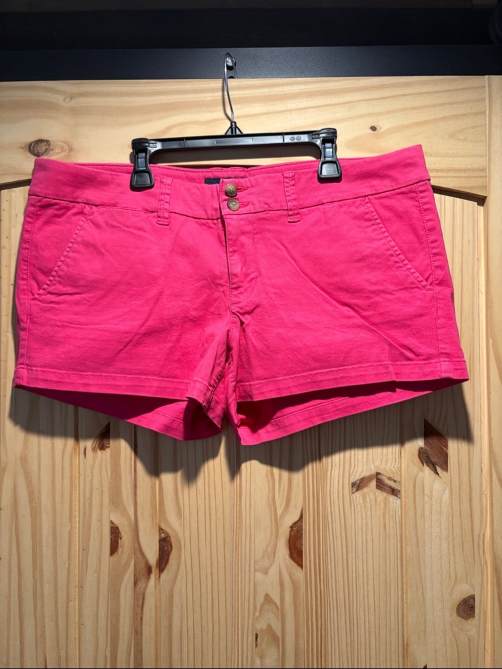 Bright Pink American Eagle outfitters stretch short